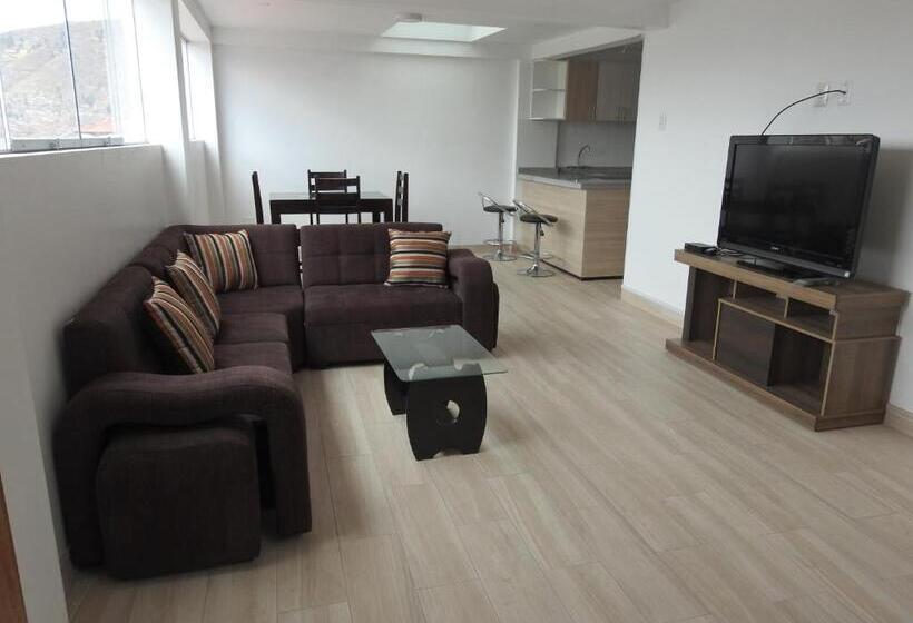 דירת שלושה חדרים, Mayte Apartment