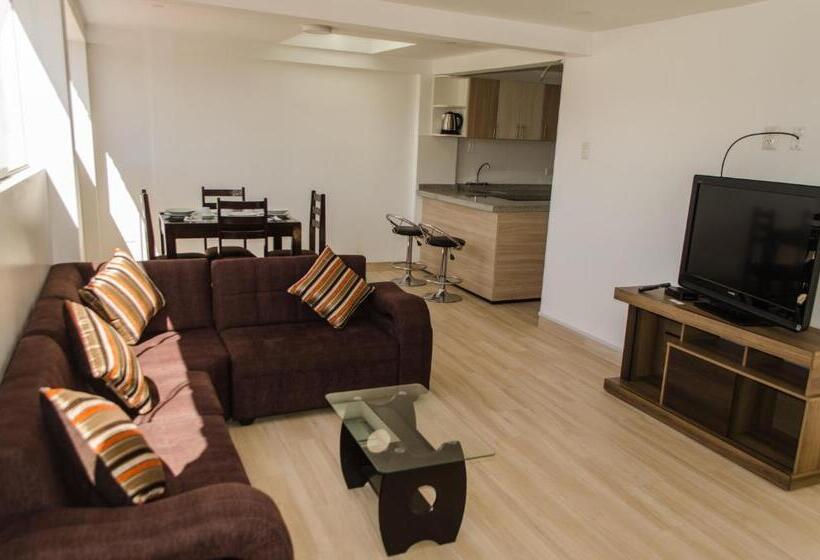 דירת שלושה חדרים, Mayte Apartment