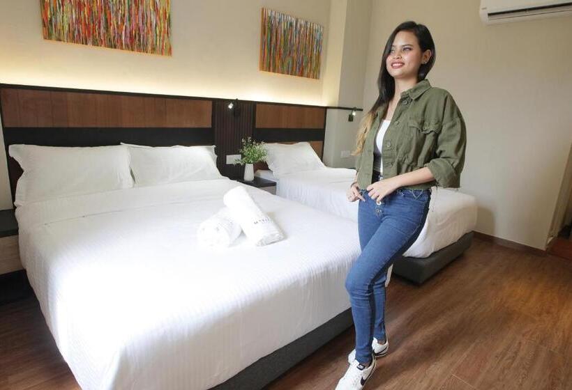 اتاق ساده سه‌ نفره, Monaco Hotel Cyberjaya