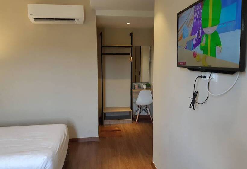 اتاق ساده سه‌ نفره, Monaco Hotel Cyberjaya