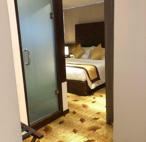 Номер Deluxe, City Hotel Colombo 02