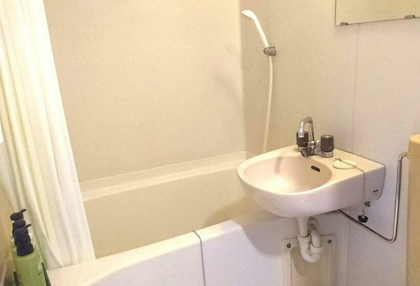 اتاق استاندارد سه نفره, Royal Inn Shinyamaguchi Ekimae