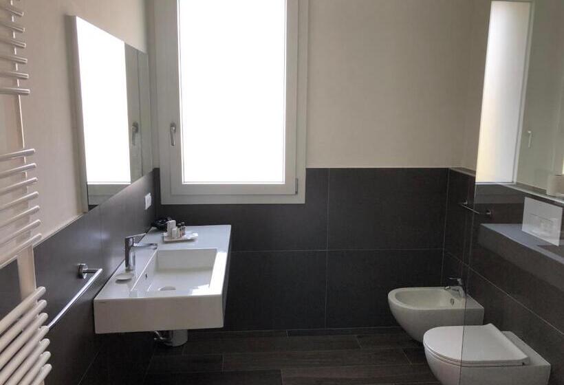 اتاق لوکس, B&b Alma Garda Lake