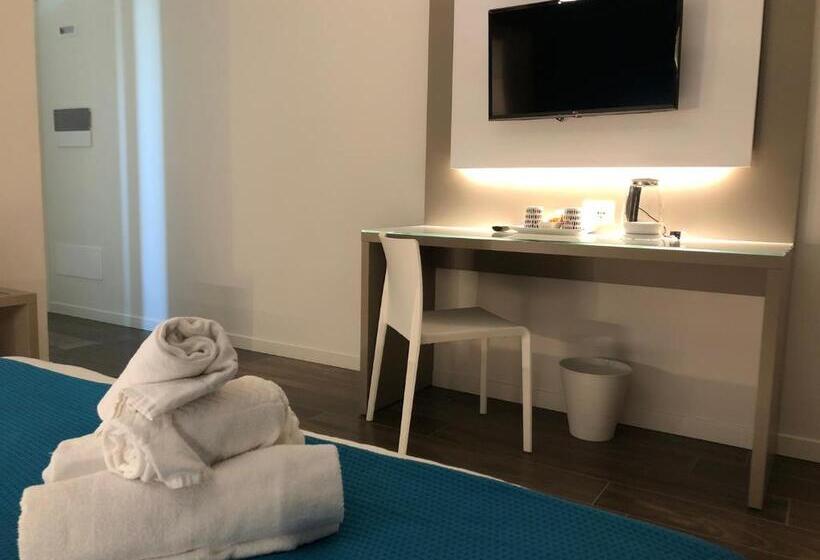 اتاق لوکس, B&b Alma Garda Lake