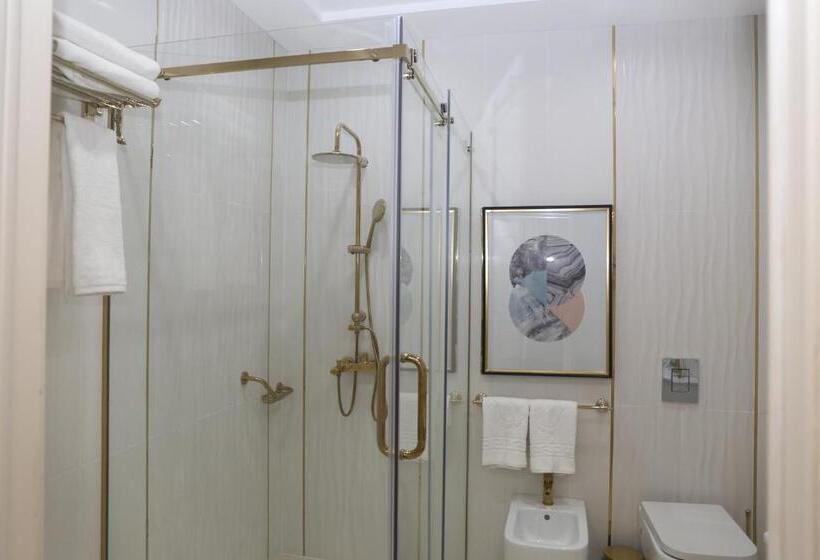 اتاق سوپریور با تخت بزرگ, Safir Business Hotel O