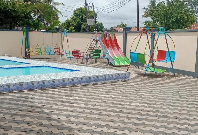 بنگله خانوادگی, Chibuba Airport Accommodation