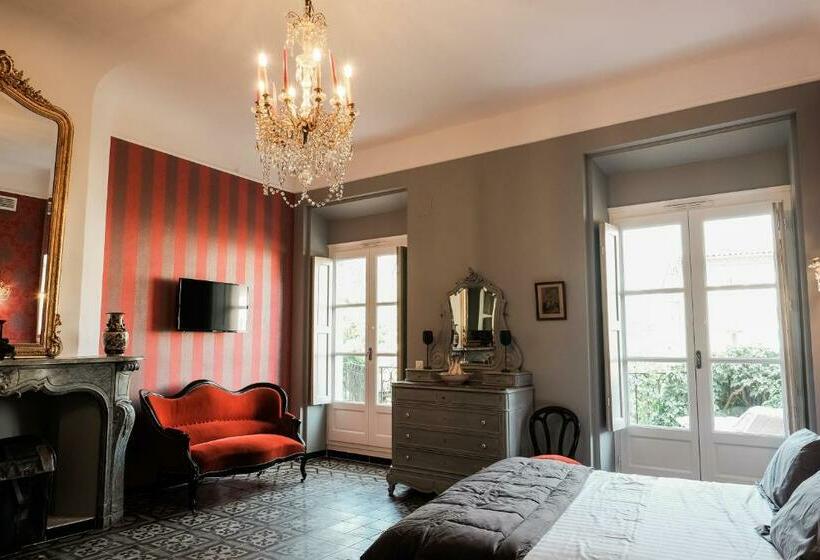 اتاق لوکس با بالکن, Les Suites De Peyrat
