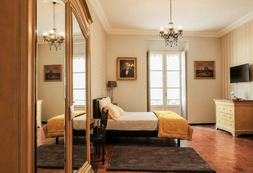 اتاق لوکس, Les Suites De Peyrat