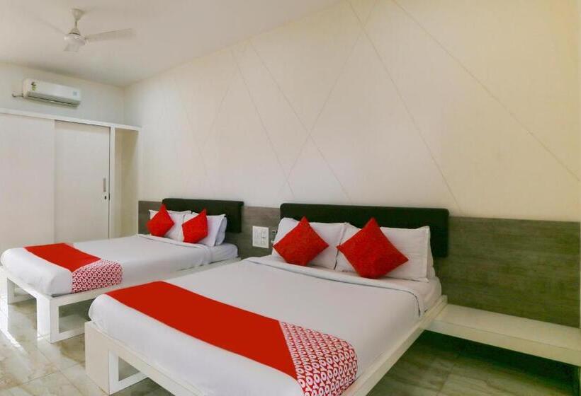 اتاق لوکس, Capital O 15635 Elite Rooms & Banquet