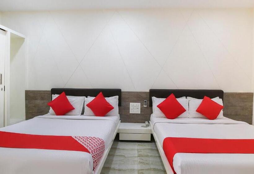 اتاق راحتی سه تخته, Capital O 15635 Elite Rooms & Banquet