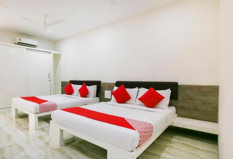 اتاق راحتی سه تخته, Capital O 15635 Elite Rooms & Banquet
