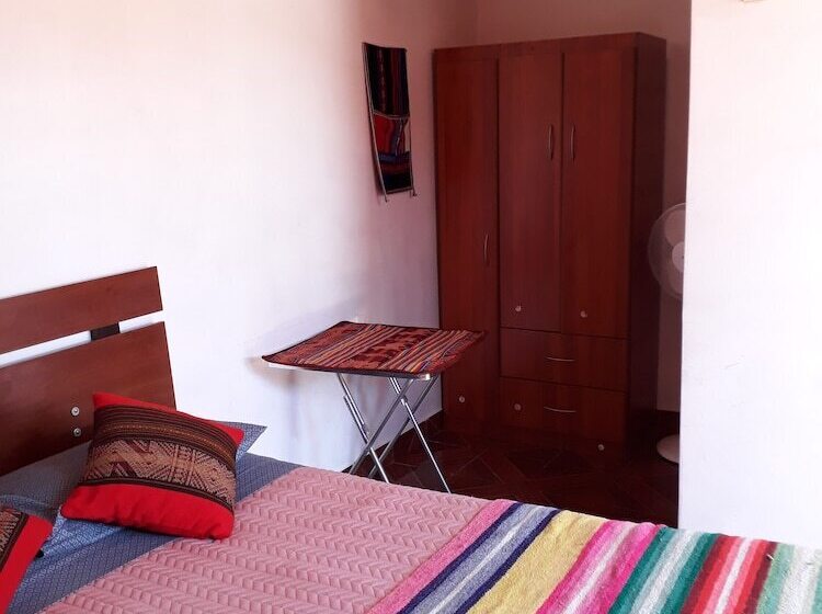 标准间, Hostal Open House