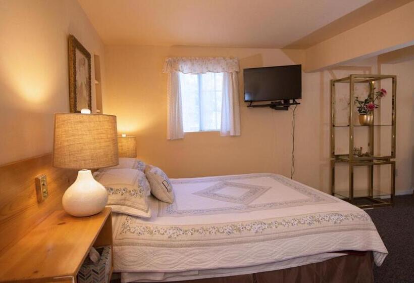 Четырехместный Номер Классик, River View Garden Resort
