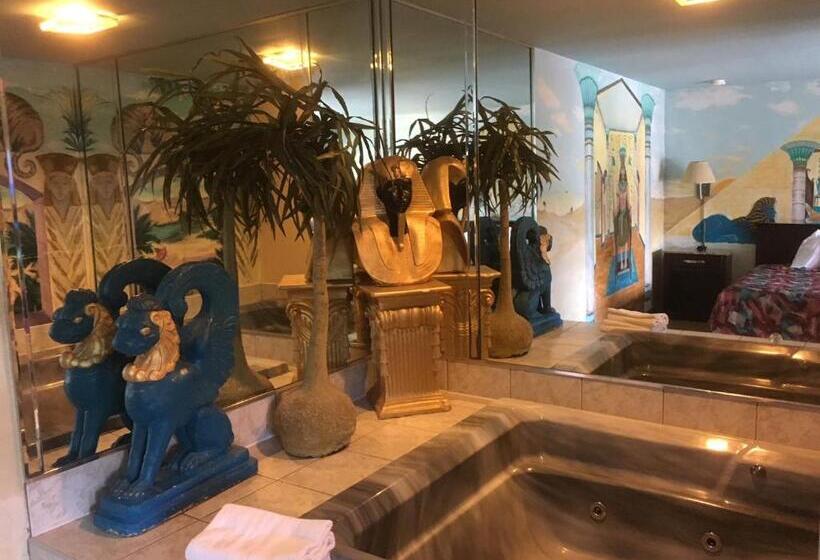 자쿠지 스위트, Deluxe Inn