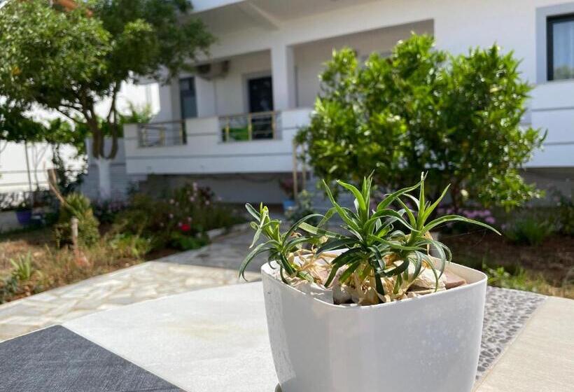 Standard Studio Sea View, Villa Soni Oruci