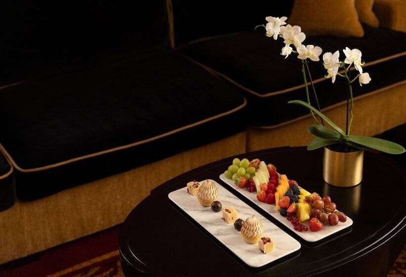 Junior Suite, L Oscar London