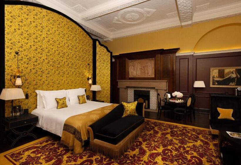 Suite, L Oscar London