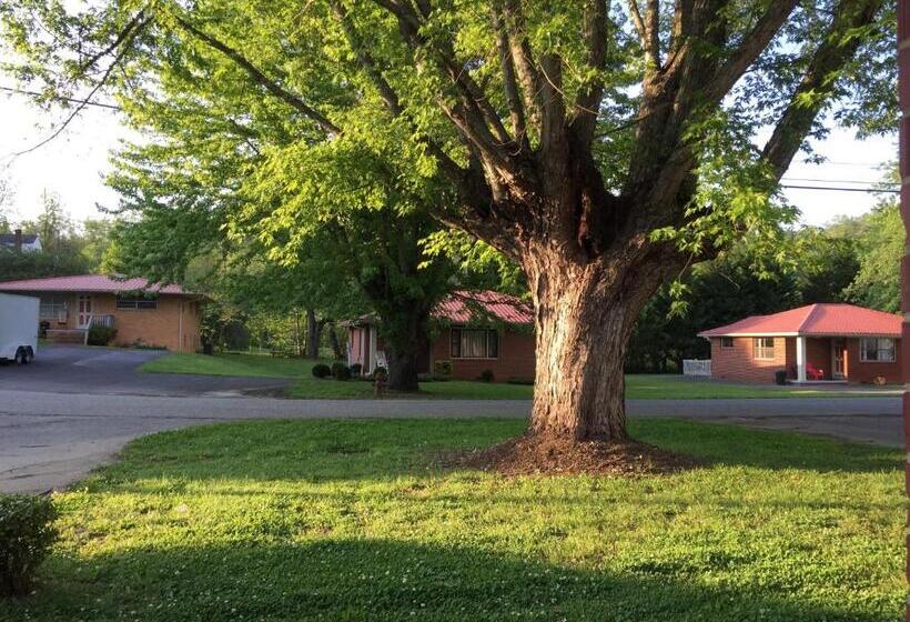1 Bedroom House, Phillips Historic Motel & Cottages
