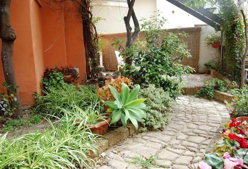 اتاق استاندارد با چشم‌انداز باغ, Casa Satta 1925