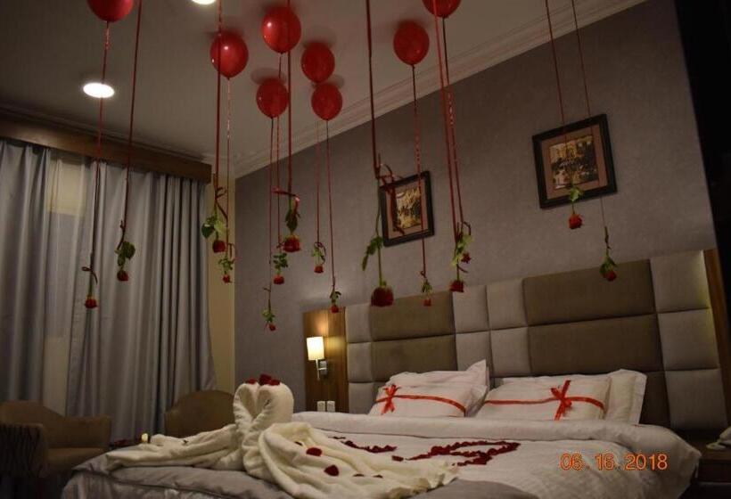 Suite, Delights Inn   Green Oasis
