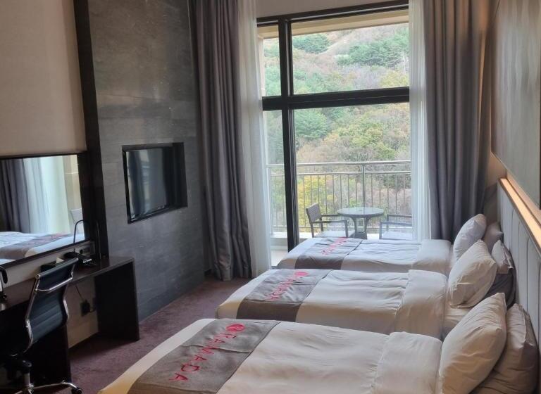 غرفة ديلوكس ثلاثية, Pyeongchang Ramada Hotel & Suite By Wyndham