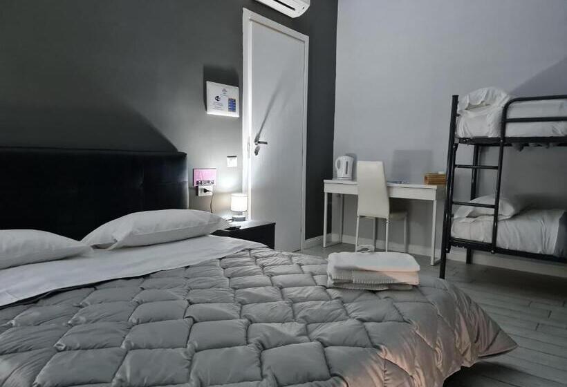 اتاق خانوادگی, Esposito Plaza S & Suite