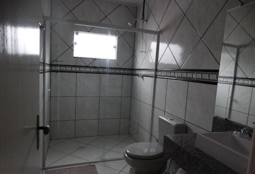 Номер Basic, Pousada Central