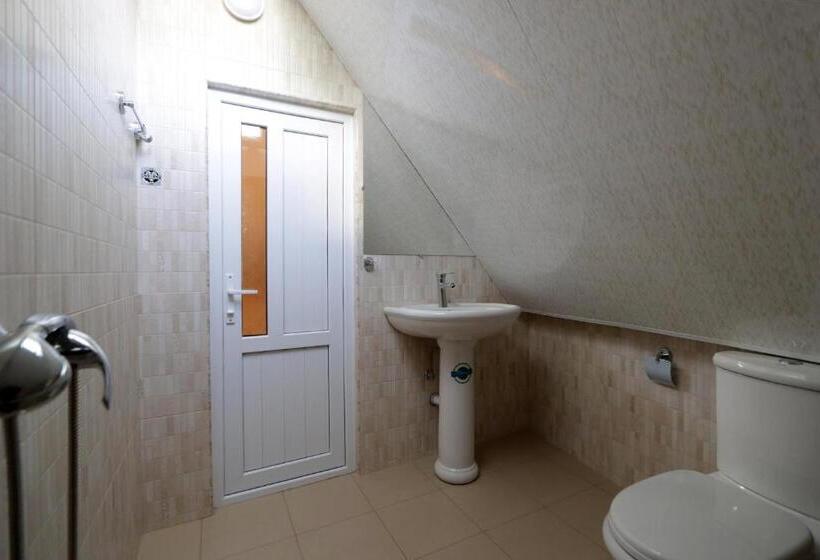 اتاق لوکس, Garnim Guest House