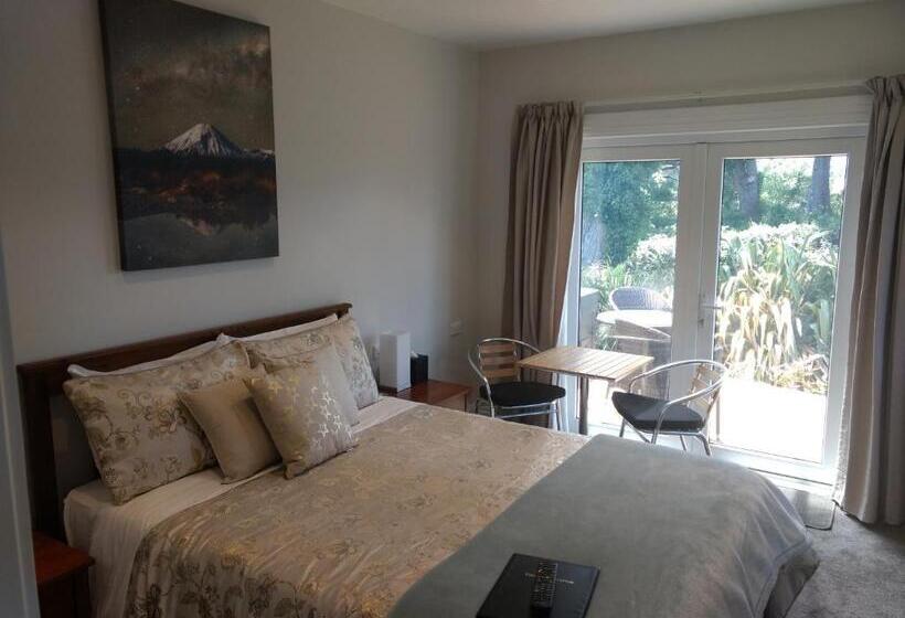 Номер Стандартный Кровать Куин, Two Rivers Ohakune