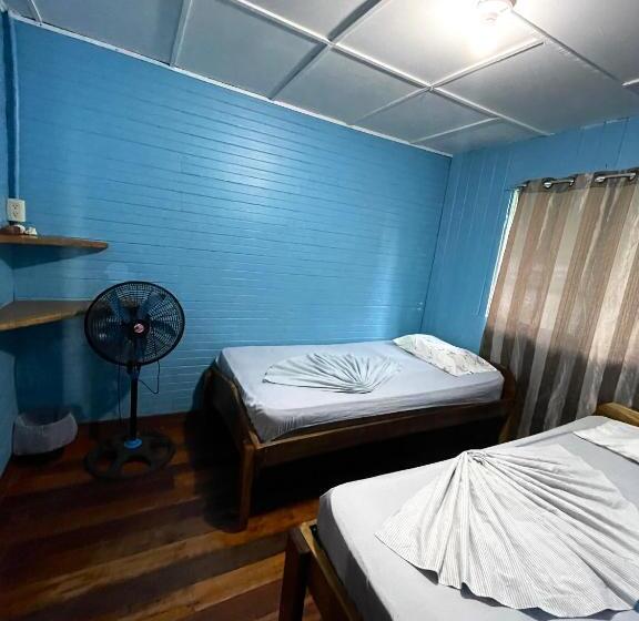 스탠다드 룸 공동 욕실, Pura Vida Hostel