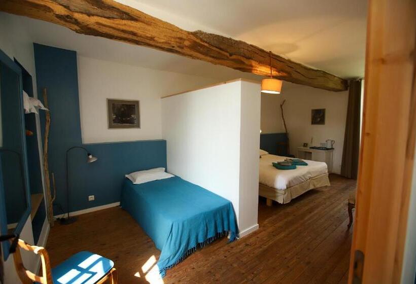 Quarto Triplo Estandar, La Basse Cour