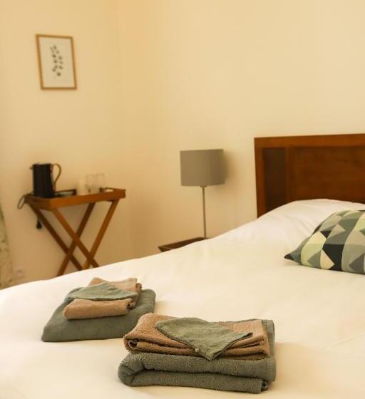Quarto Estandar, La Basse Cour