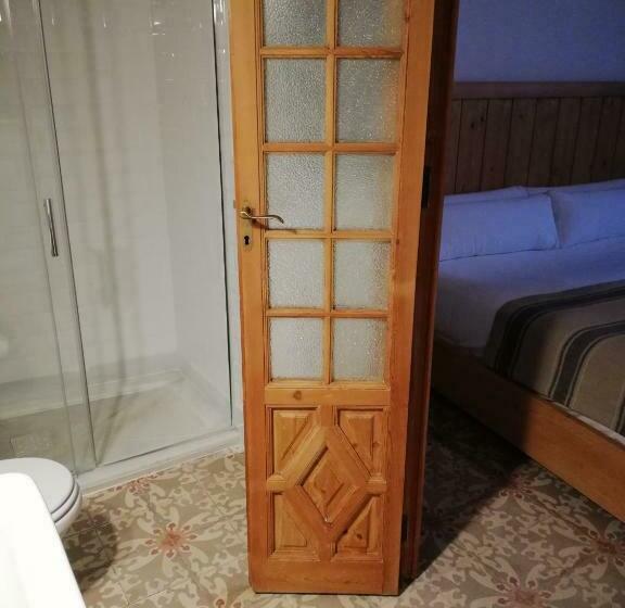 سوییت, Nüa Santiago15