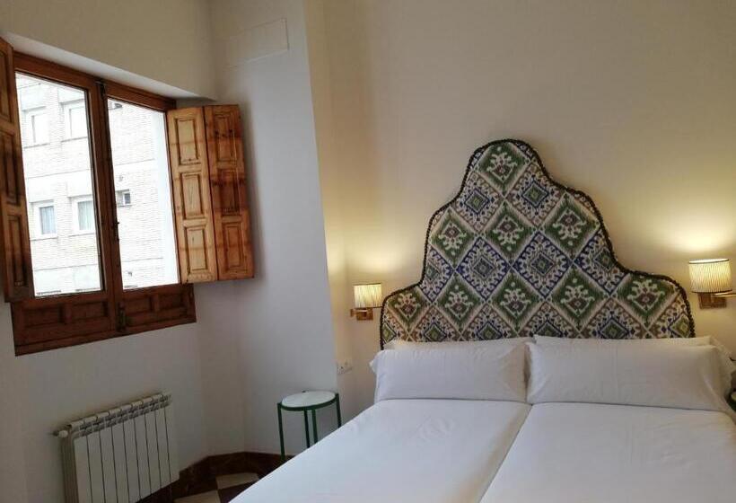 اتاق سوپریور, Nüa Santiago15