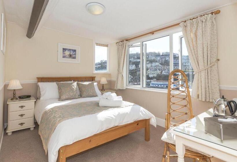 Номер Стандарт Вид на Море, Deganwy
