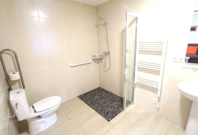 Апартаменты 1 Спальня, Apartamentos Giuliano