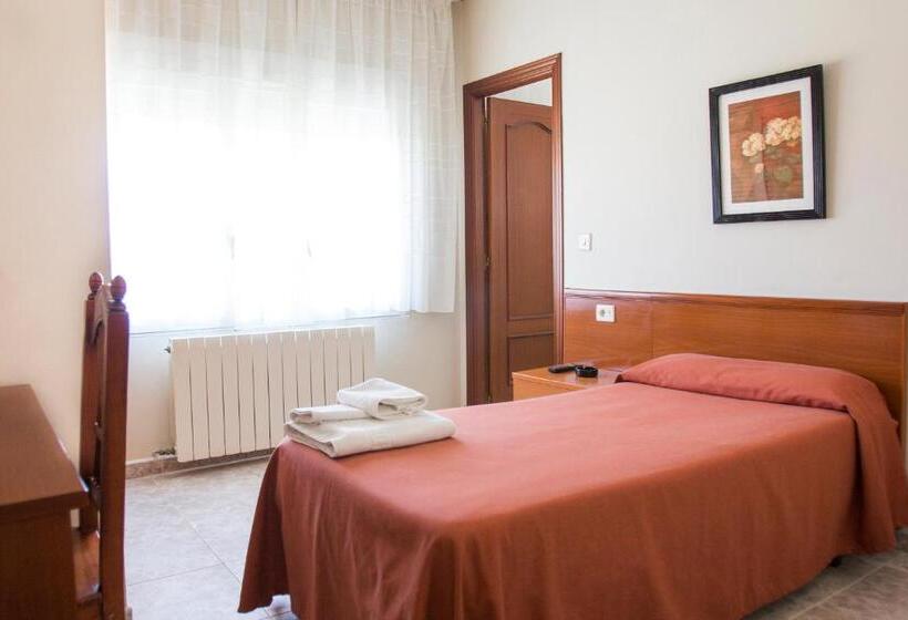 Номер Стандарт Индивидуальный, Hostal Restaurante María Victoria