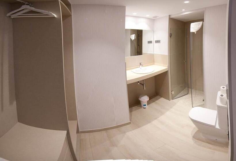 Номер Комфорт, Hostal Loimar