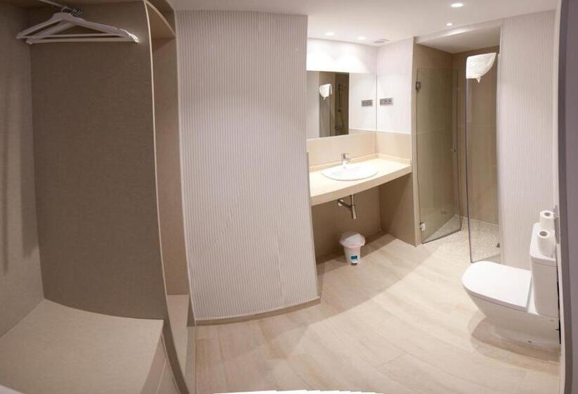 Номер Комфорт, Hostal Loimar