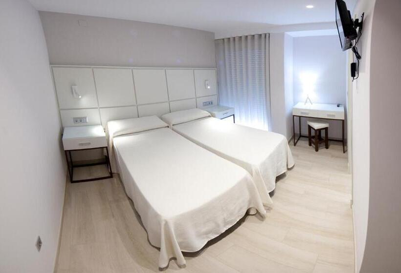 Номер Комфорт, Hostal Loimar