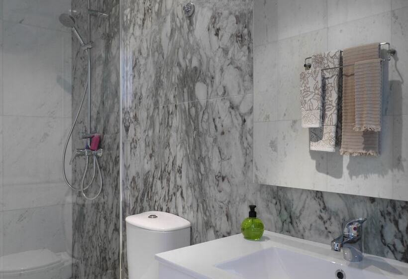 Апартаменты 1 Спальня с Балконом, Cacilhas Guest Apartments
