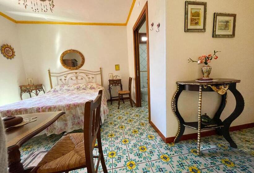 اتاق استاندارد سه نفره, Guest House Al Gattopardo