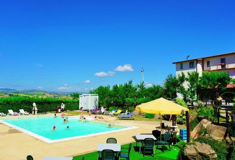 Трехместный Номер Стандарт Вид на Сад, Agriturismo Costa San Bernardo