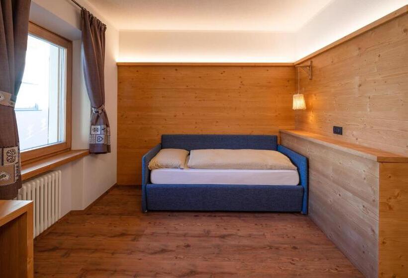 اتاق لوکس, Engadina B&b