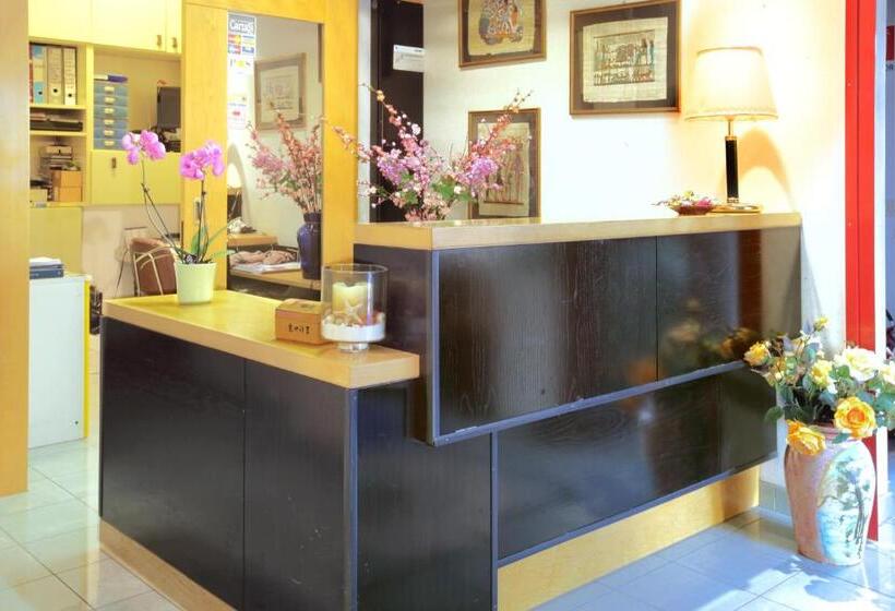 استودیوی استاندارد, Daina Residence