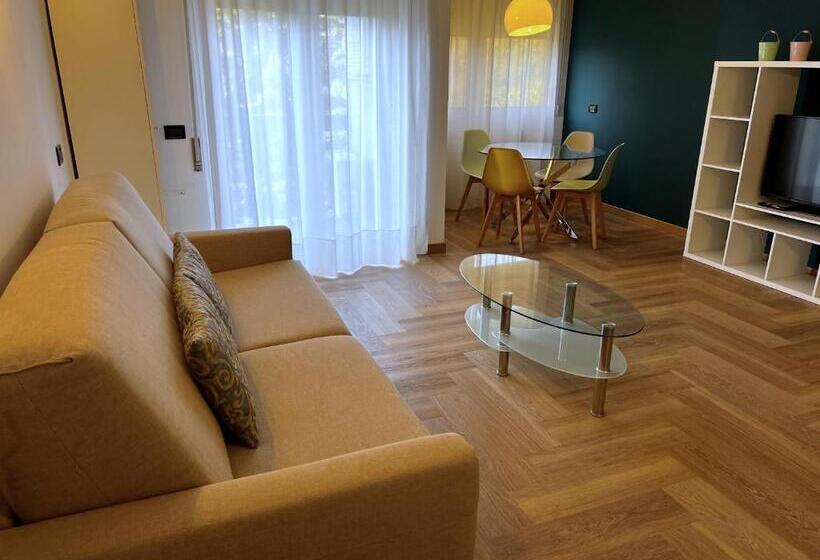 آپارتمان 1 خوابه با بالکن, Front Lake Apartment Bardolino