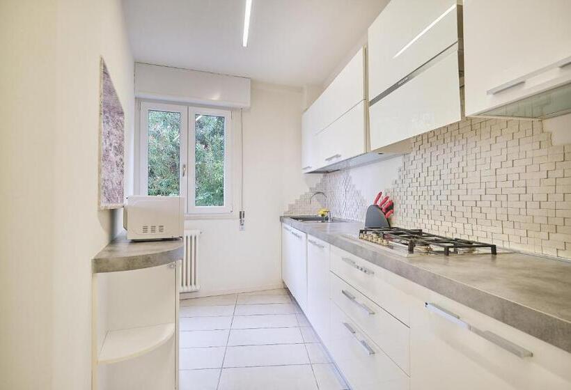 آپارتمان 1 خوابه با چشم‌انداز, Front Lake Apartment Bardolino