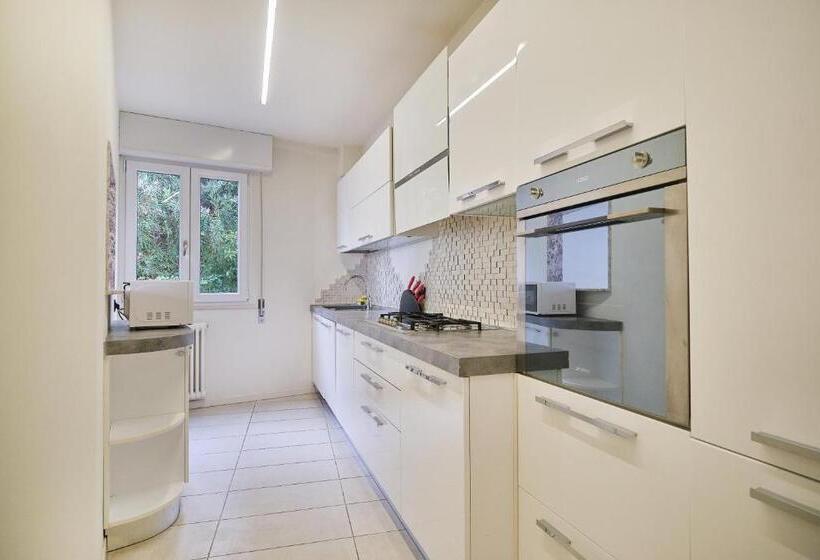 آپارتمان 1 خوابه با چشم‌انداز, Front Lake Apartment Bardolino