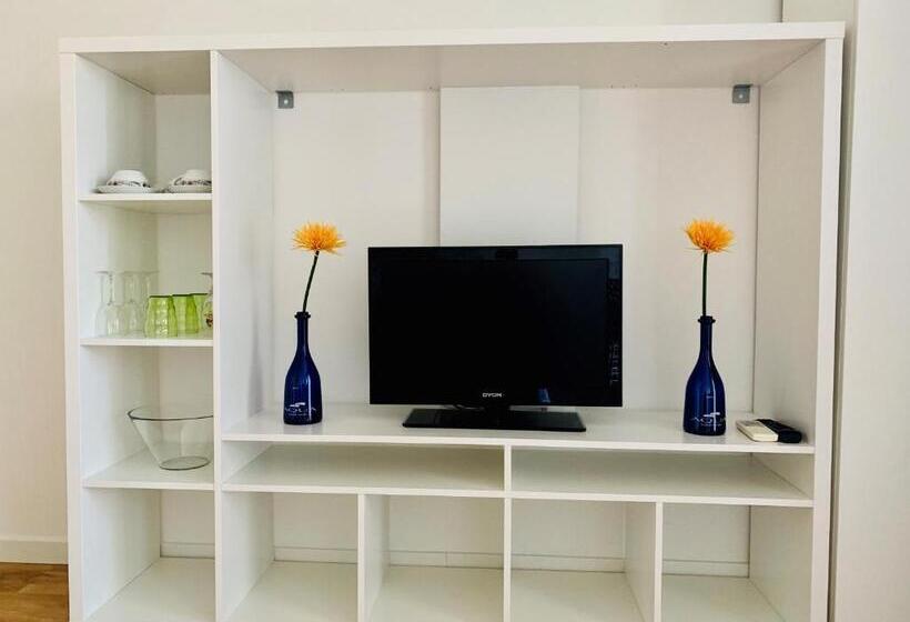 1 Bedroom Apartment Lake View, Front Lake Apartment Bardolino