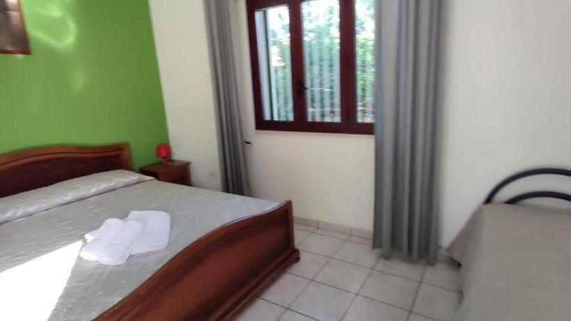 Номер Стандарт Вид на Сад, La Palma Residence Torre San Giovanni
